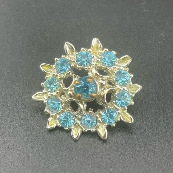 Vintage sky blue rhinestone brooch pin - Picture 3 of 4